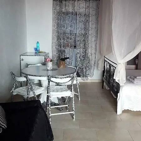 S Apartman Santa Teresa Gallura